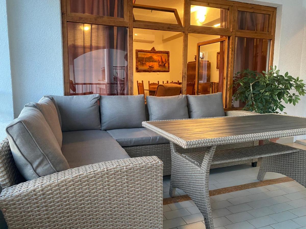 Summer Breeze Baška Voda Екстериор снимка